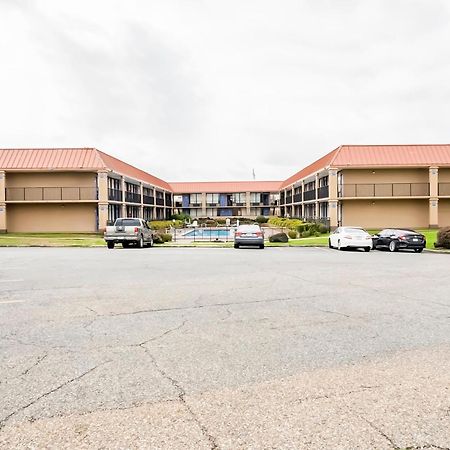 Oyo Hotel Bossier City La - Red River Bagian luar foto