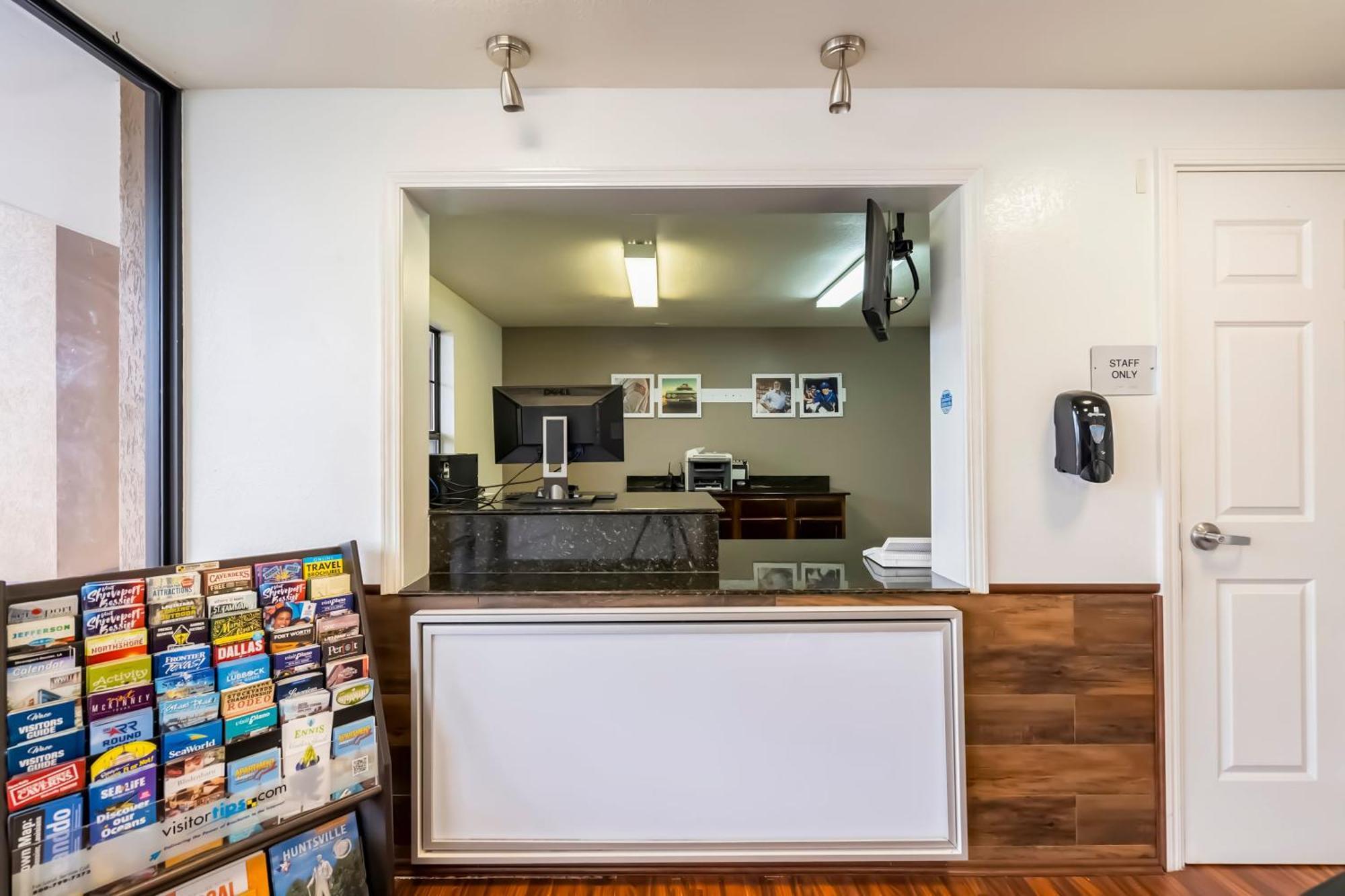 Oyo Hotel Bossier City La - Red River Bagian luar foto